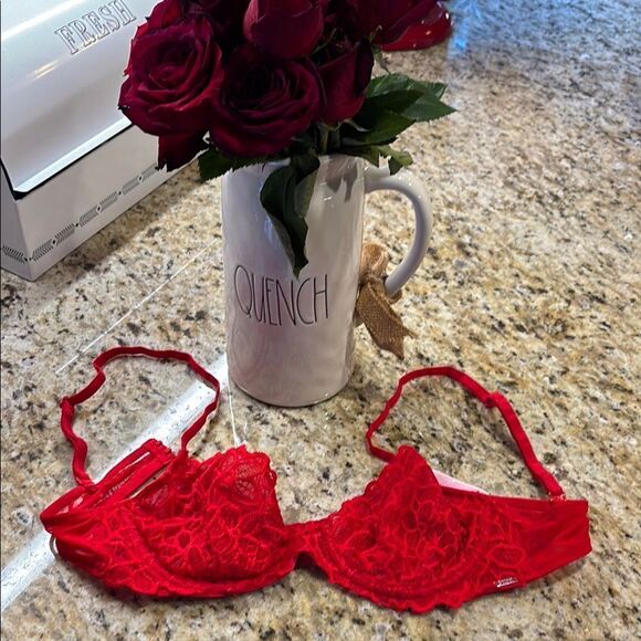 Pink VS Red Lace Women's Bra - Picture 1 of 9